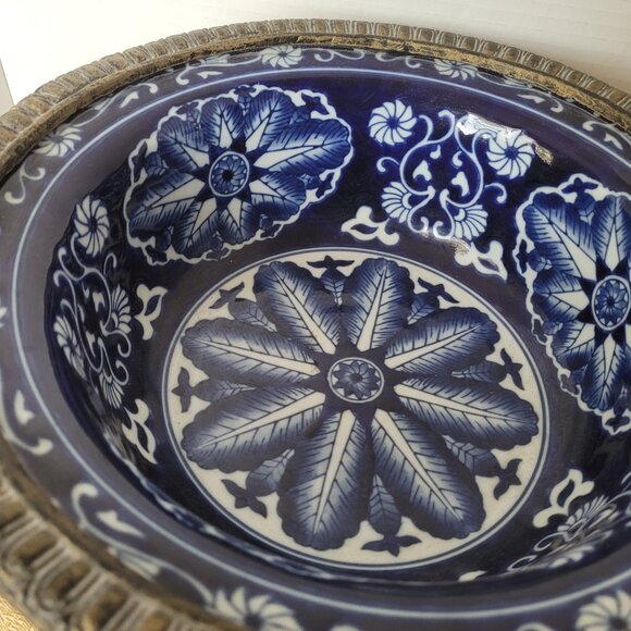 Bombay Co. Stunning Large Blue & White Chinoiseries Bowl with Brass Trim & Feet - Picture 3 of 11